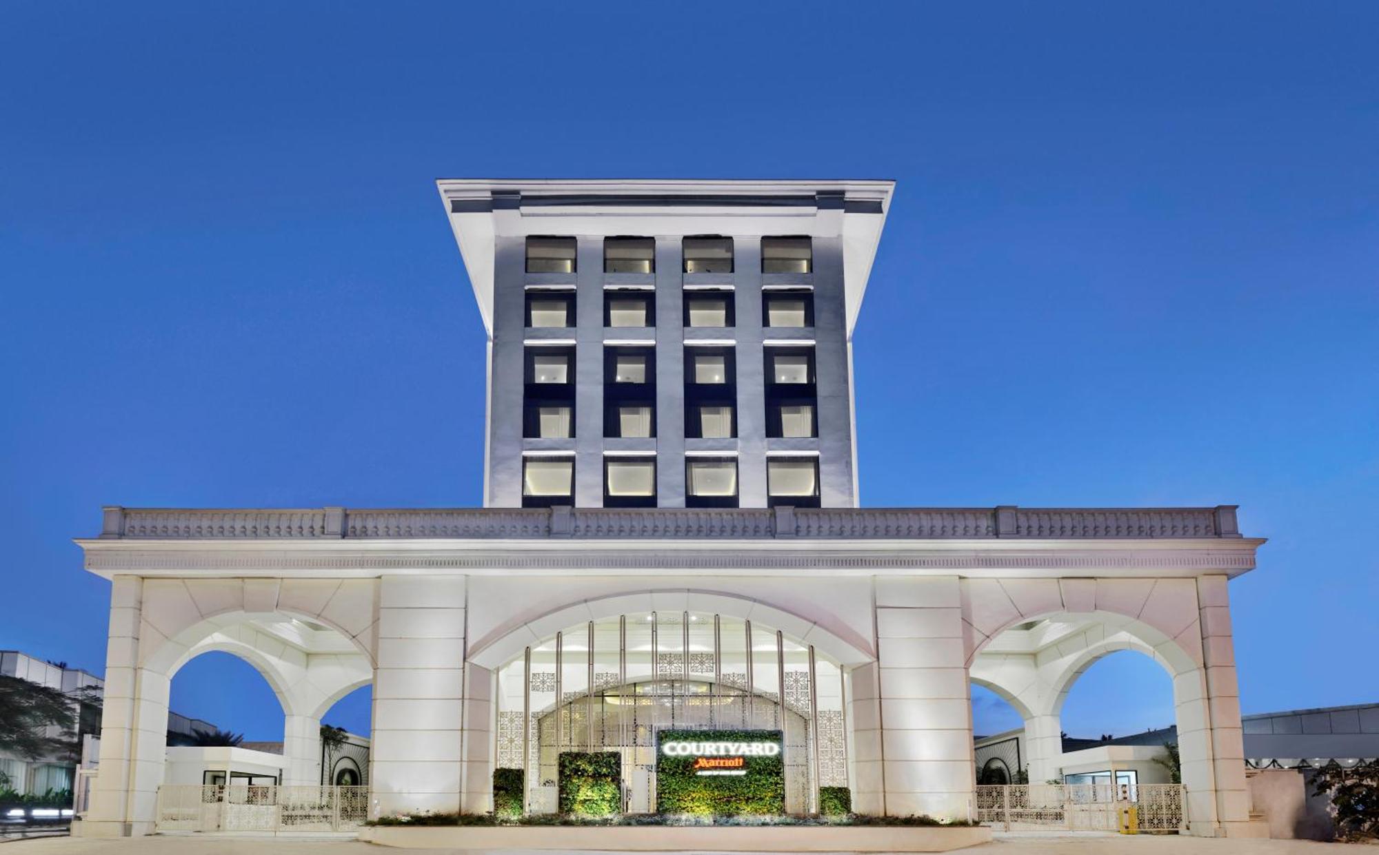 Courtyard By Marriott Bengaluru Hebbal Ξενοδοχείο Εξωτερικό φωτογραφία